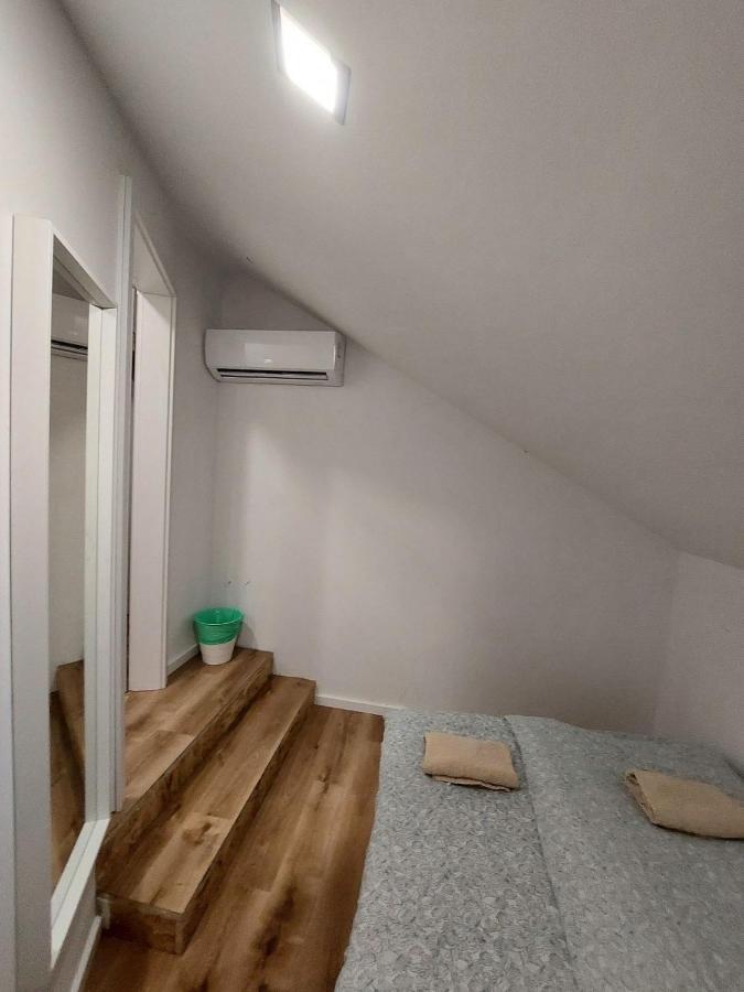 Unique Vila Veselova, Ljubljana City Center Bagian luar foto